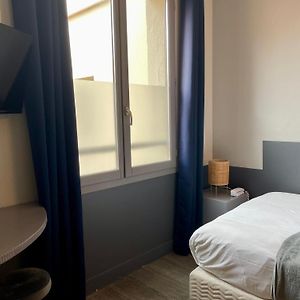 Single Room Patio or Street view